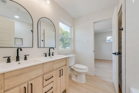 Tiny photo for 804 Brook Valley Lane, Dallas, TX 75232 (MLS # 21395167)