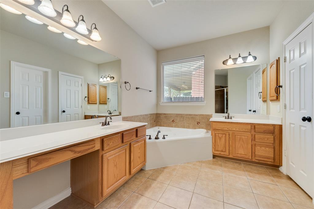 Oak Meadows Arlington - Residential