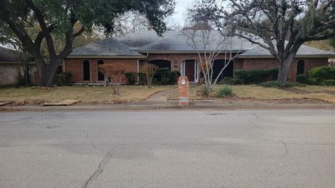 1333 Thunderbrook Drive DeSoto TX 75115