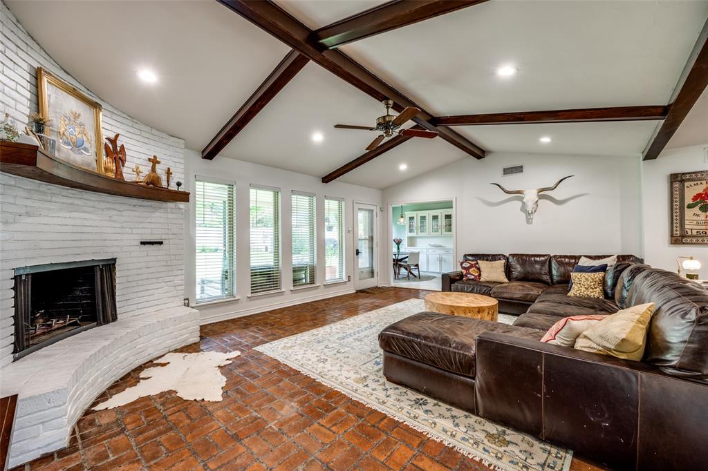 Lovers Lane East - Residential Lease