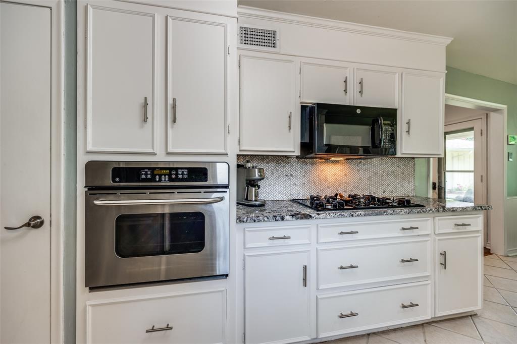 Lovers Lane East - Residential Lease