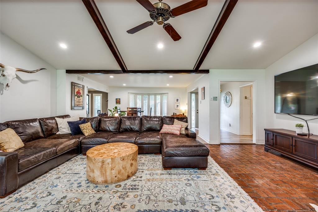 Lovers Lane East - Residential Lease