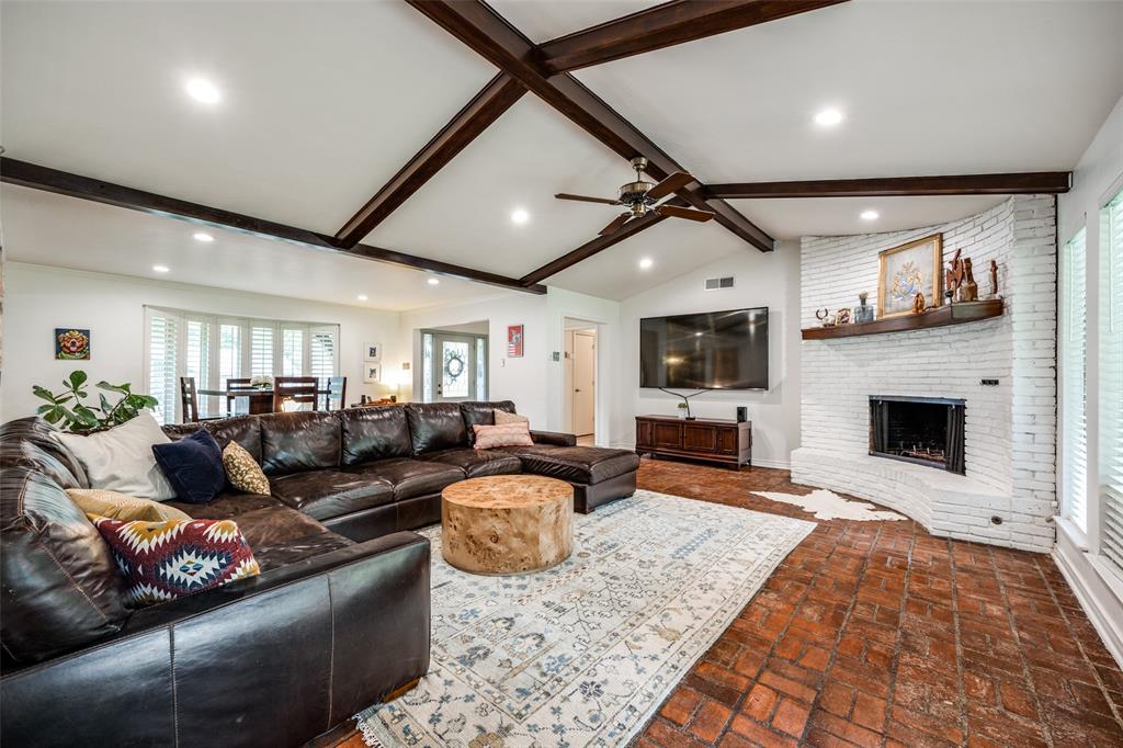 Lovers Lane East - Residential Lease