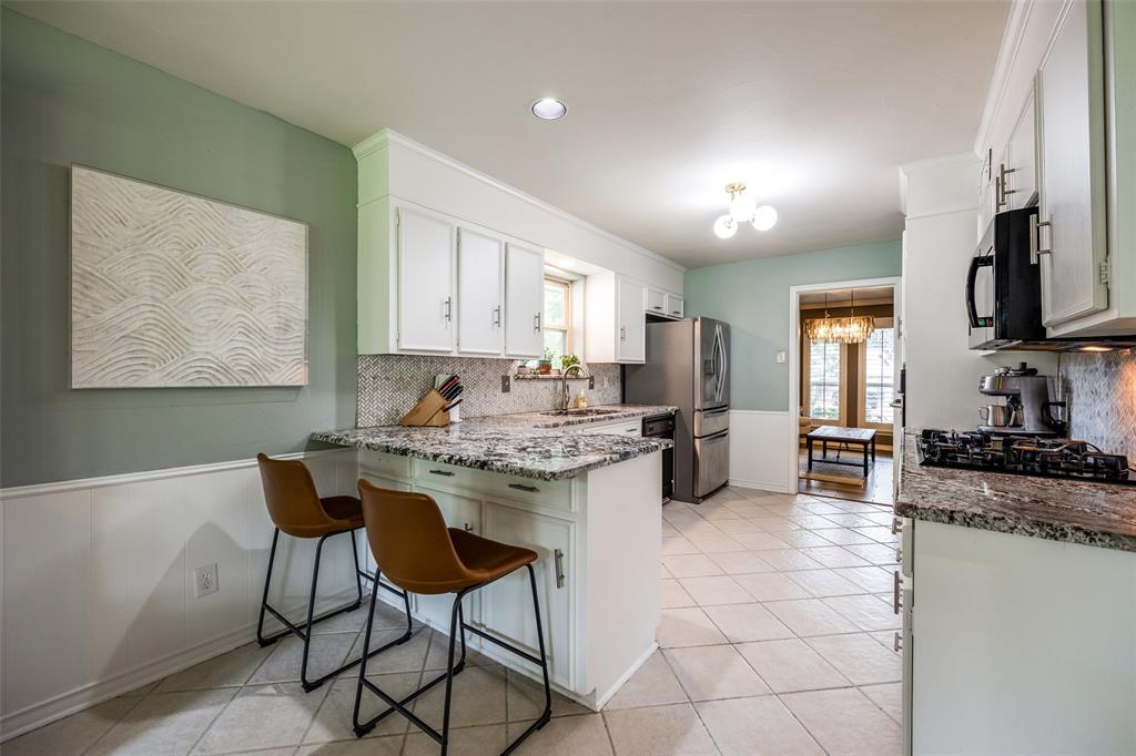 Lovers Lane East - Residential Lease