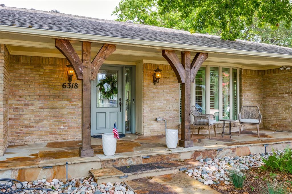 Lovers Lane East - Residential Lease