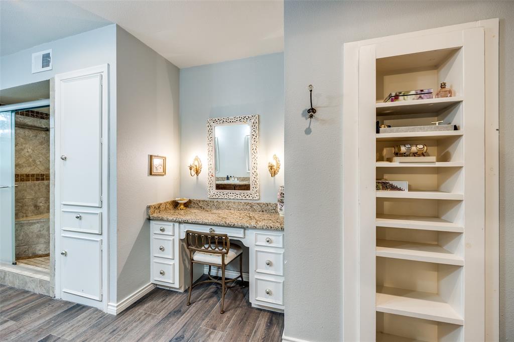 Lovers Lane East - Residential Lease