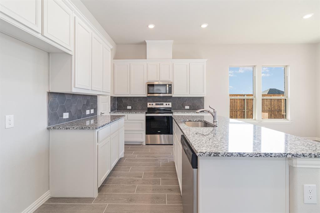 COURTS OF BONNIE BRAE - Residential