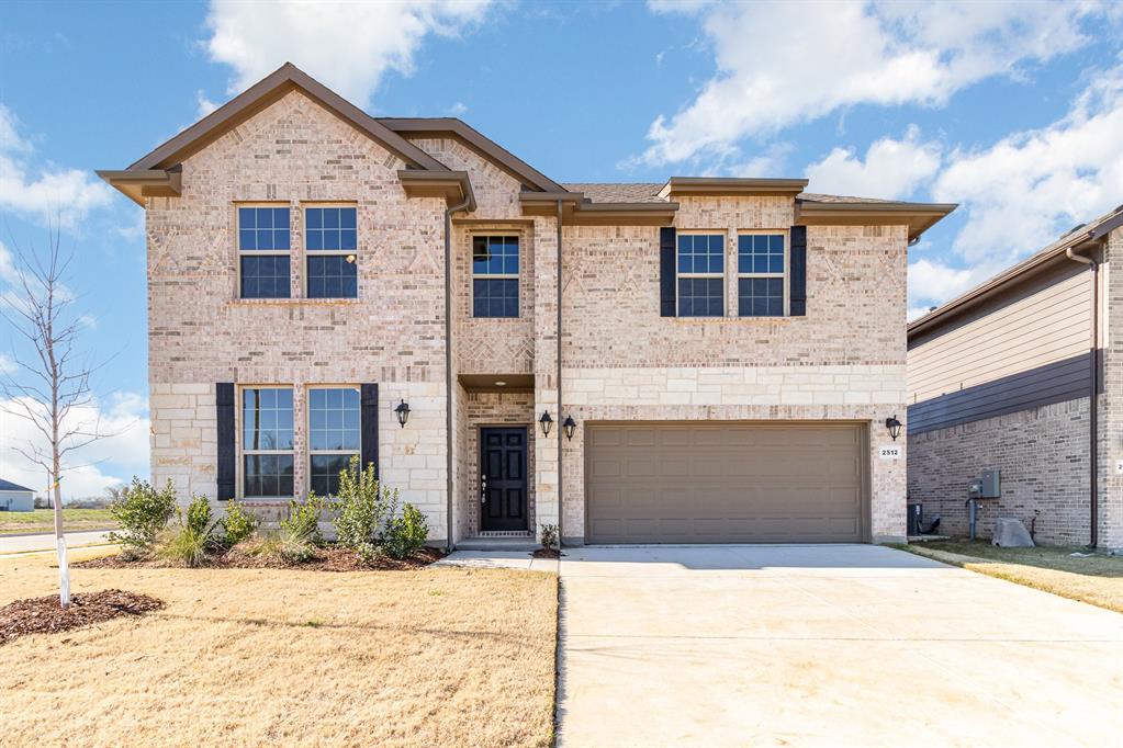 COURTS OF BONNIE BRAE - Residential