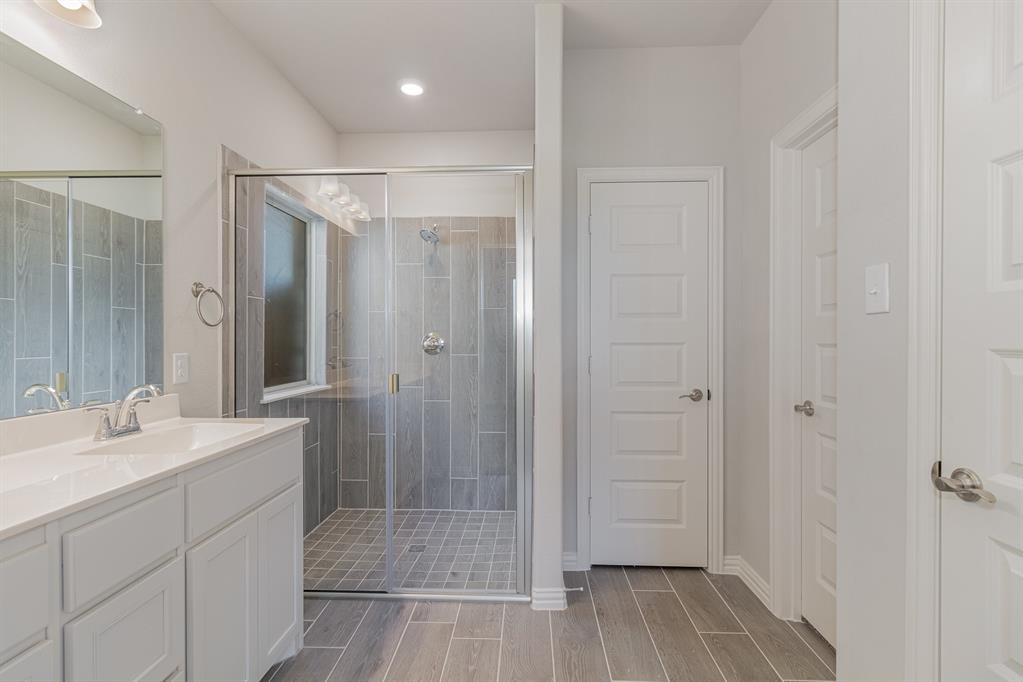 COURTS OF BONNIE BRAE - Residential