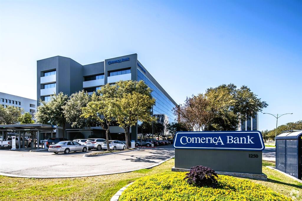 West Love Field Submarket - Commercial Lease