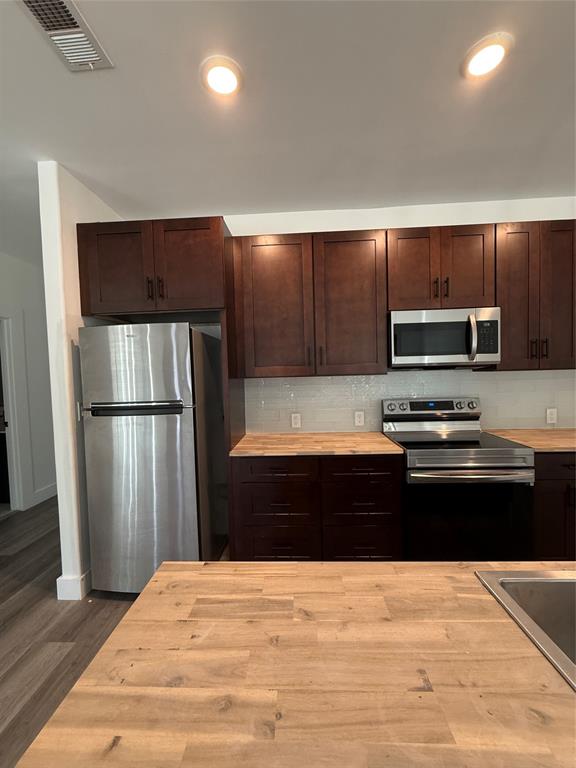 Fj Tholls Sub - Residential