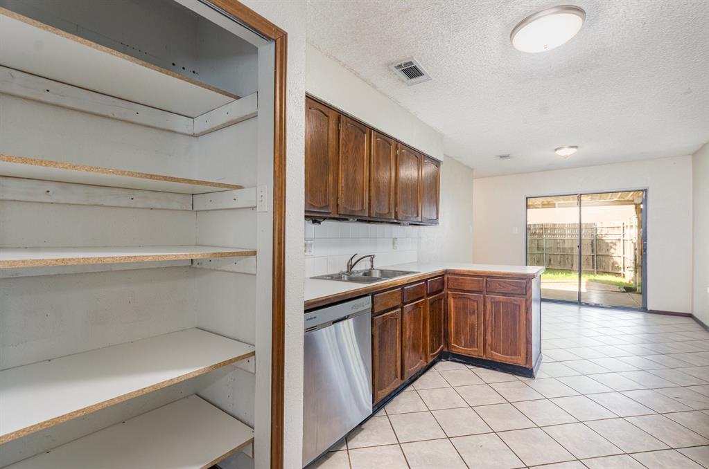 1824 Angelina Drive