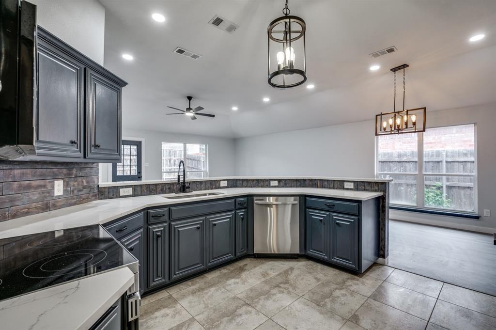 3805 Periwinkle Drive