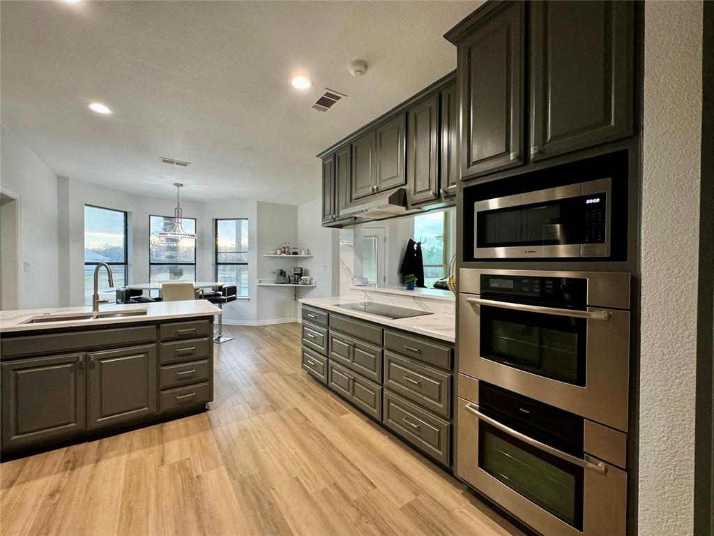 4895 Meadow Breeze Court