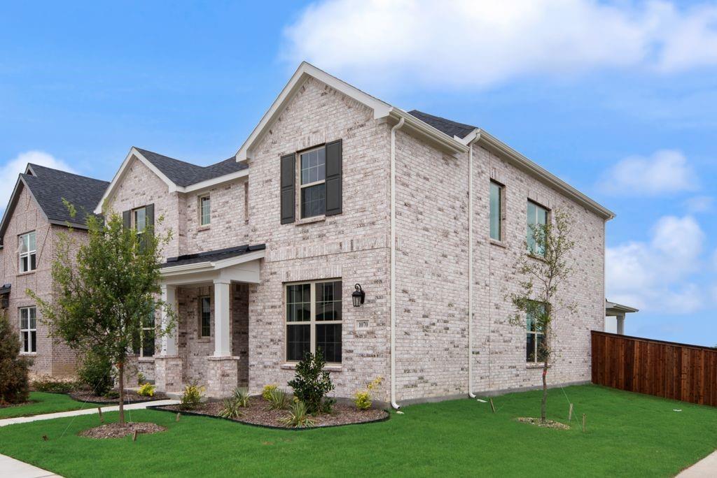 1070 Birdie Street