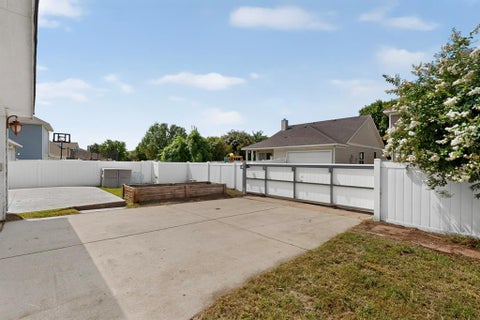 Tiny photo for 10214 Lakeview Drive, Providence Village, TX 76227 (MLS # 21395823)