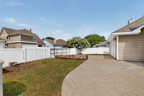 Tiny photo for 10214 Lakeview Drive, Providence Village, TX 76227 (MLS # 21395823)