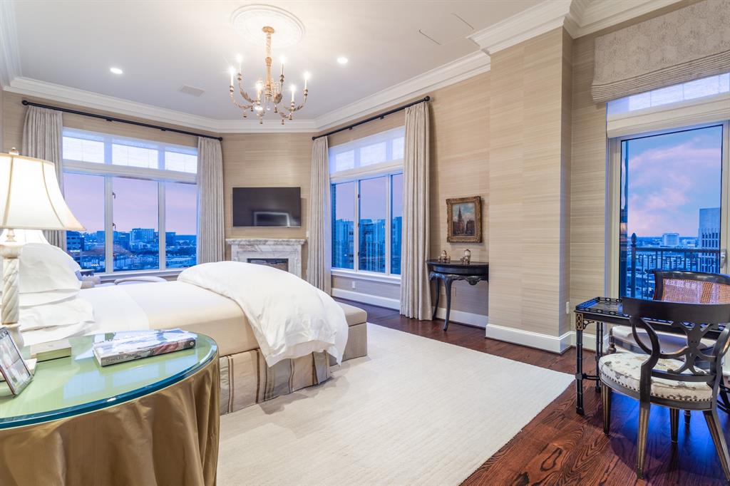 Ritz-Carlton Residences 1 - Residential