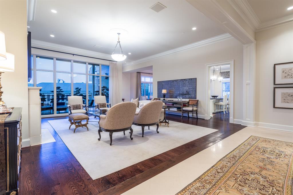 Ritz-Carlton Residences 1 - Residential