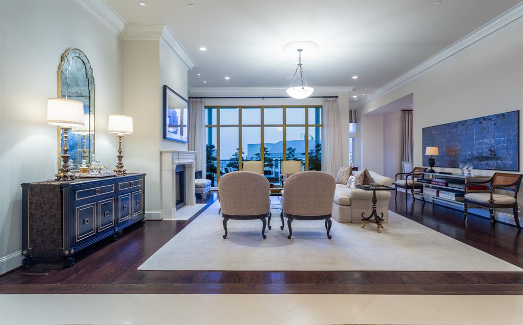 Ritz-Carlton Residences 1 - Residential