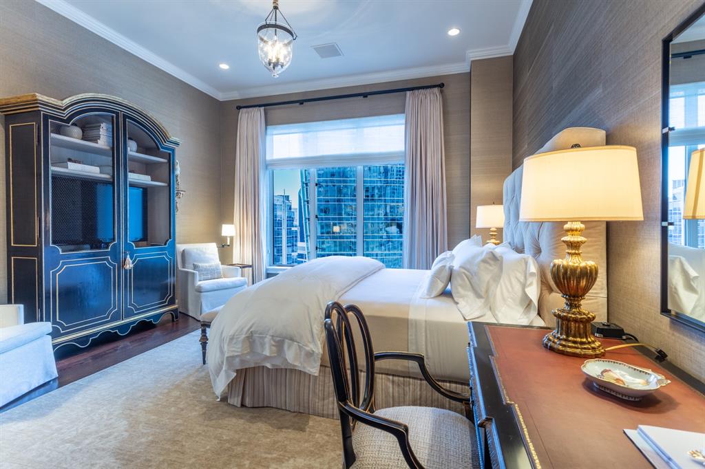 Ritz-Carlton Residences 1 - Residential