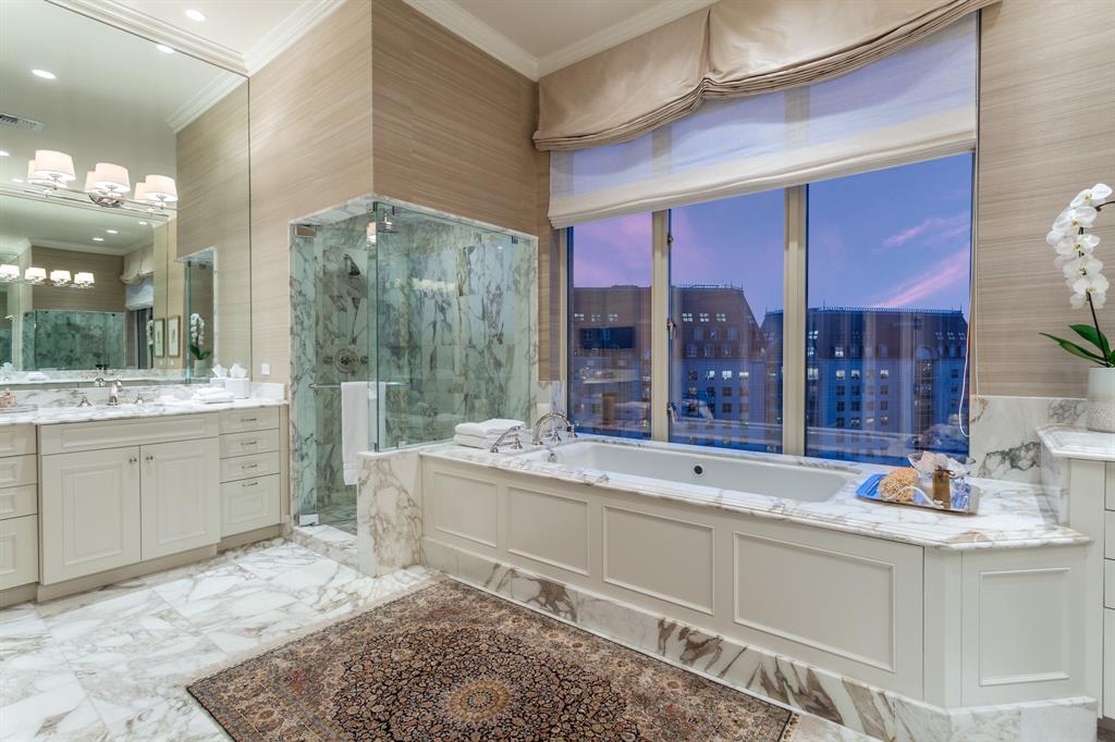 Ritz-Carlton Residences 1 - Residential