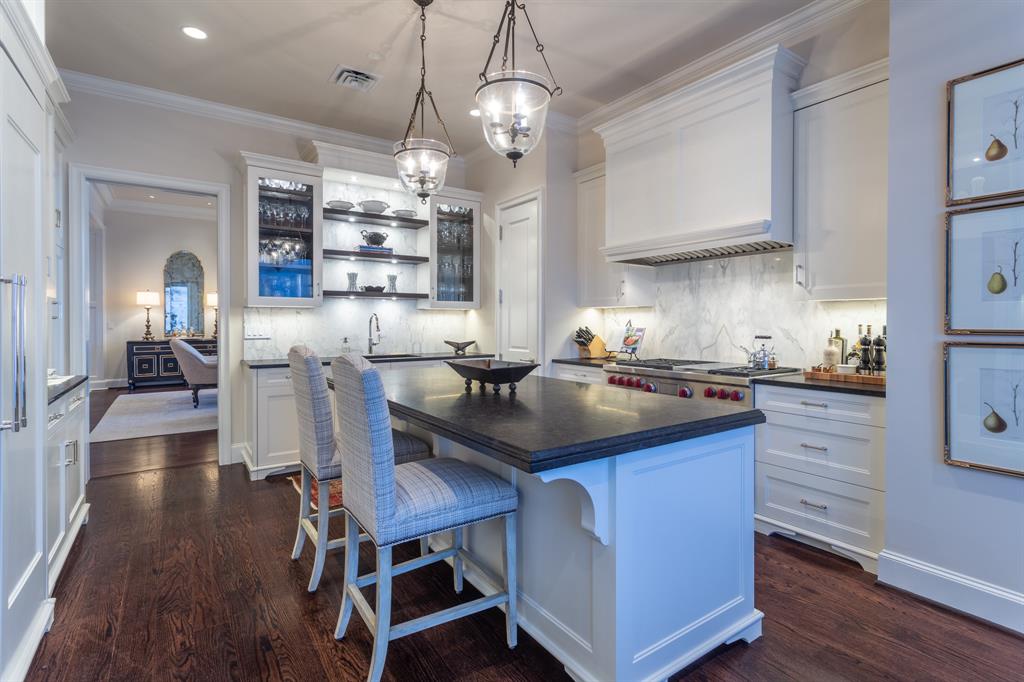 Ritz-Carlton Residences 1 - Residential