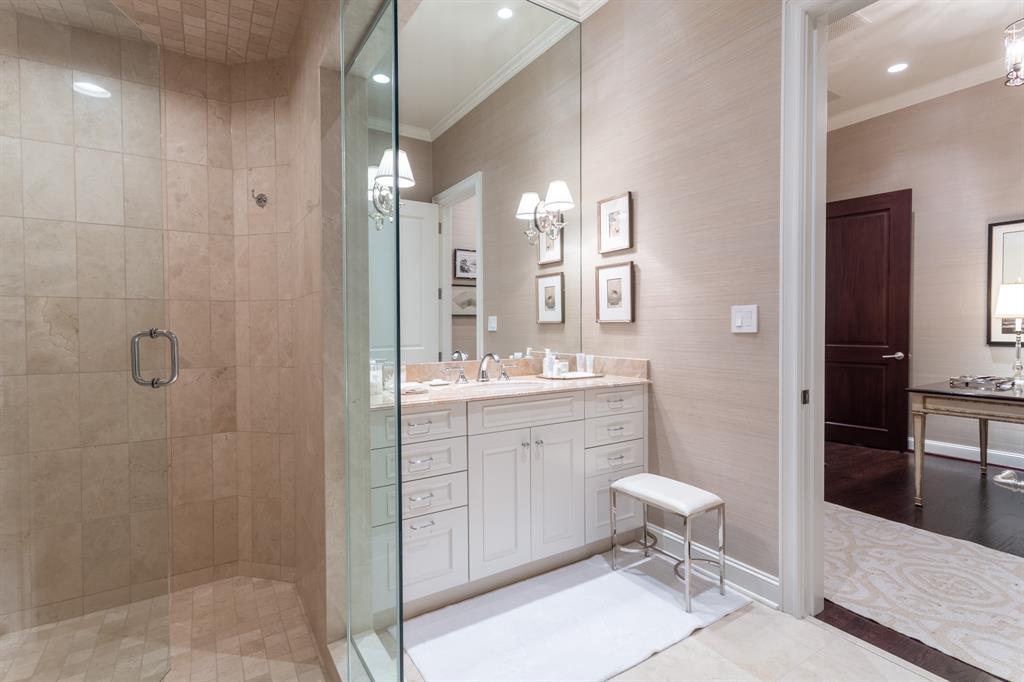 Ritz-Carlton Residences 1 - Residential