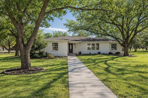 5824 Briarcliff Road Haltom City TX 76117