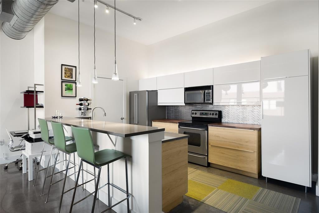 2502 Live Oak Street 329