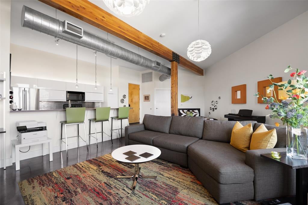 2502 Live Oak Street 329