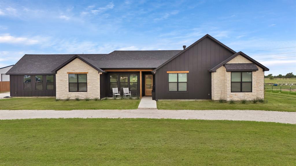 Photo of 664 County Road 379, Decatur, TX 76234 (MLS # 21350400)