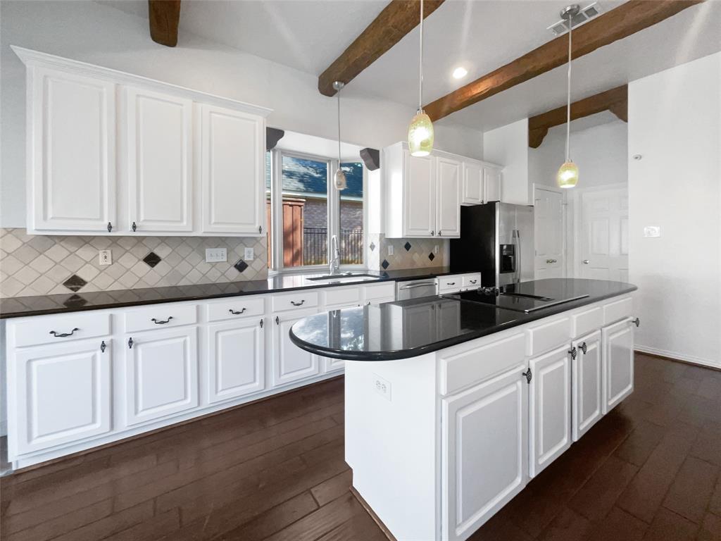 2206 Hunter Place Lane