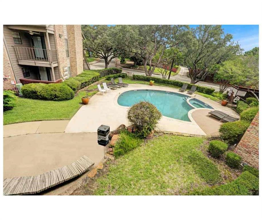 15221 Berry Trail 304