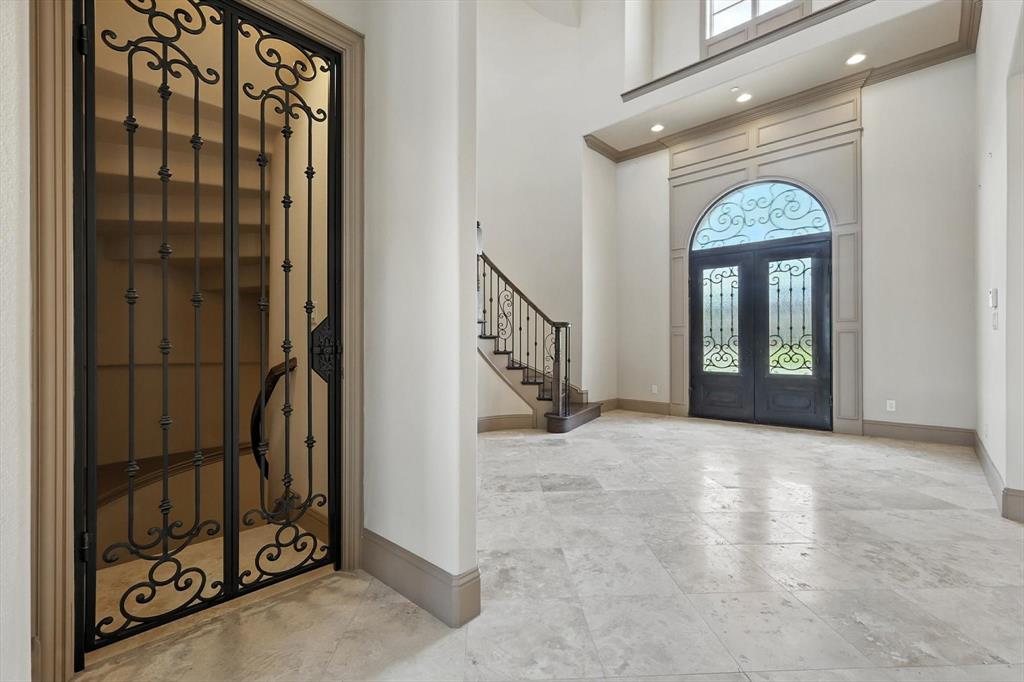 2032 Courtland Drive