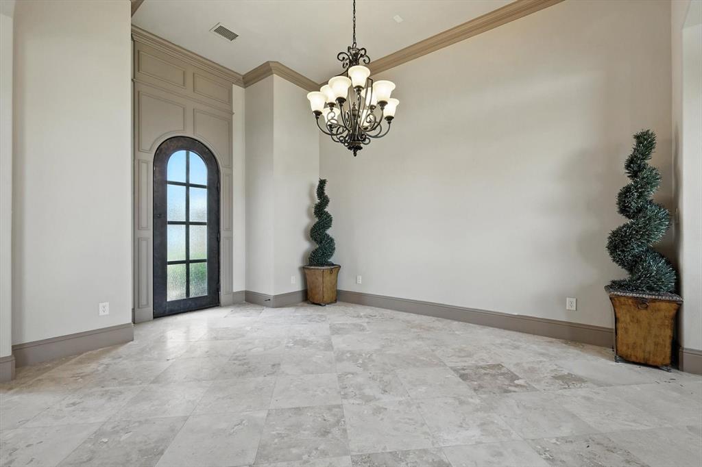 2032 Courtland Drive