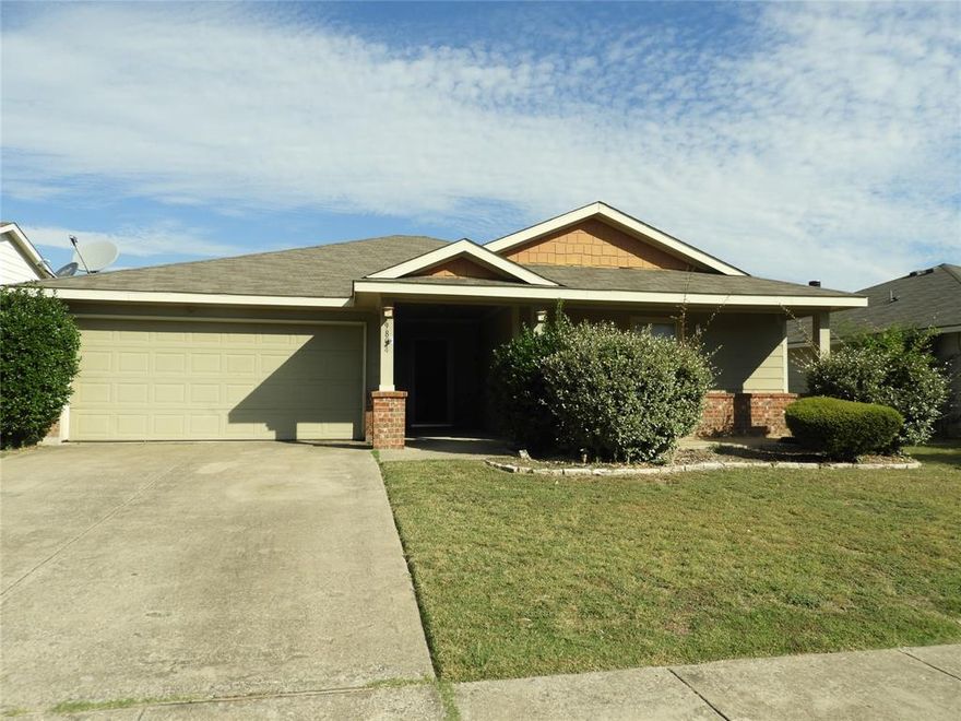 Beautiful one story, 3 bedroom home in Frisco ISD.  Brand new paint throughout. Split bedroom layout for maximum privacy.  Spacious Living Room has corner fireplace.  Kitchen has dark counters, black appliances and pantry.  Bedrooms all have fans.  Security system, with CCTV cameras, will stay on property.  Close to schools, playground, shopping and major highways.  Subdivision has Community pool, park.