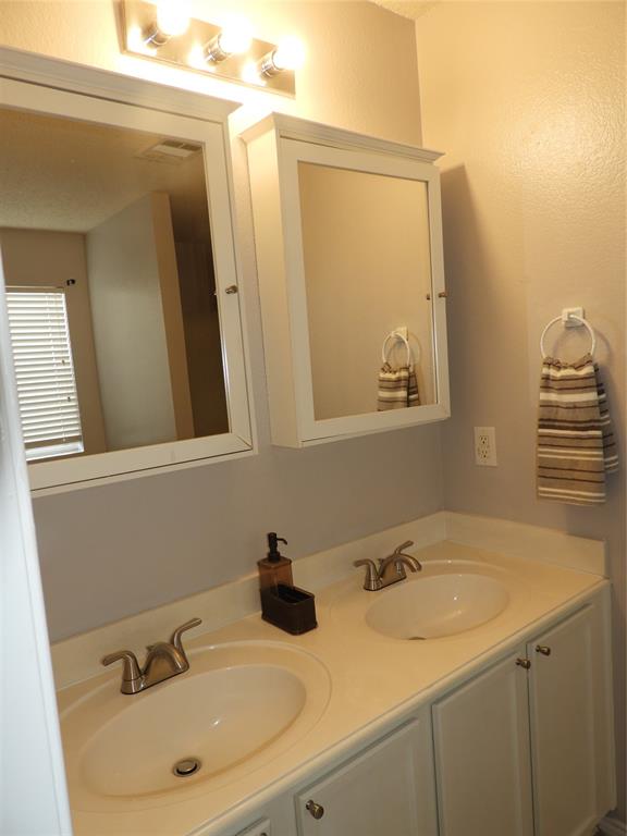 Eagles Nest At Westridge Ph 1c & 3 - Residential Lease