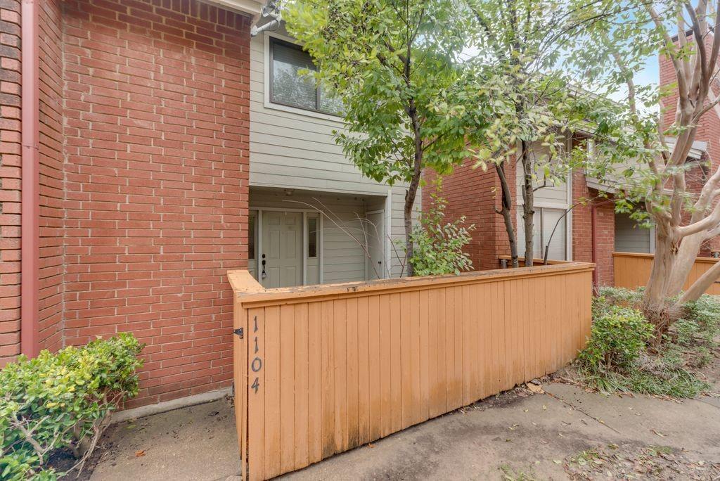 Forest Point Twnhms Condo Ph 01-02 - Residential Lease