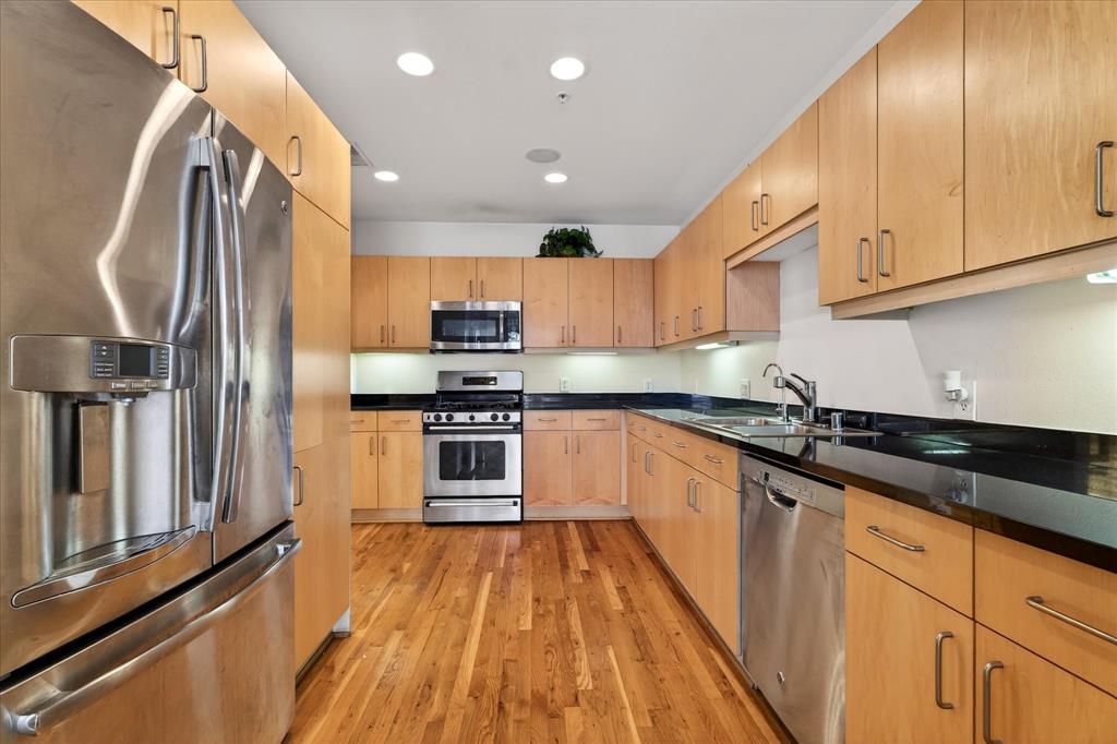 5055 Addison Circle 409