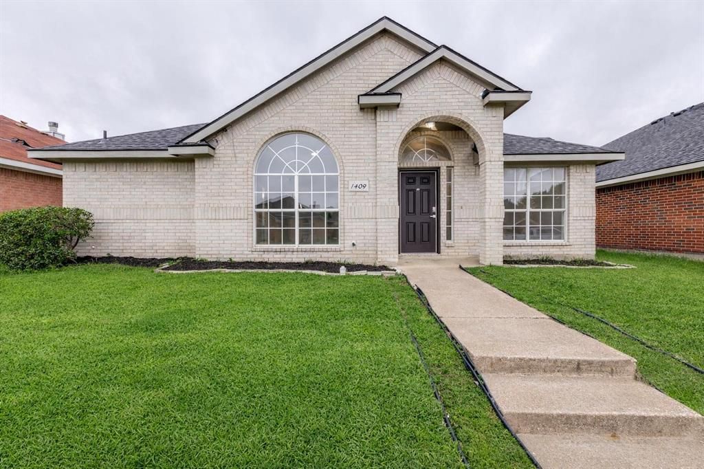 Photo of 1409 Jessica Lane, Mesquite, TX 75149 (MLS # 21240363)