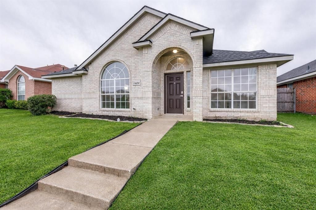 Photo of 1409 Jessica Lane, Mesquite, TX 75149 (MLS # 21240363)