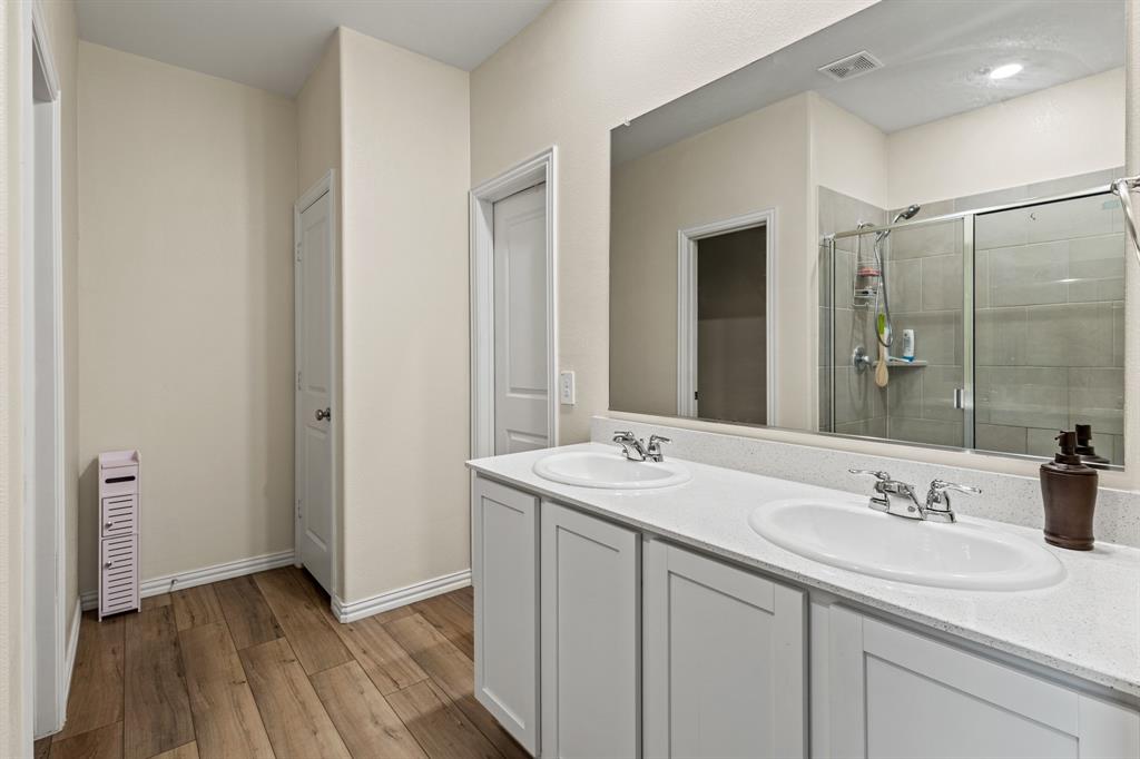 Trinity Xing Ph 5b - Residential