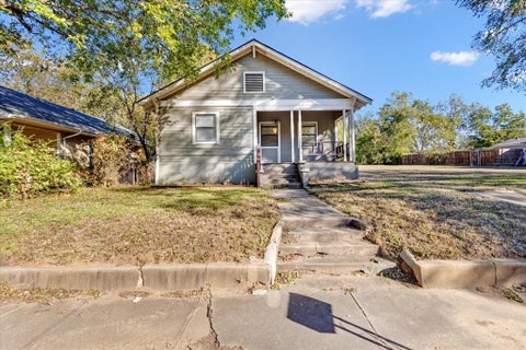 Property photo of 513 W Texas Street, Denison, TX 75020