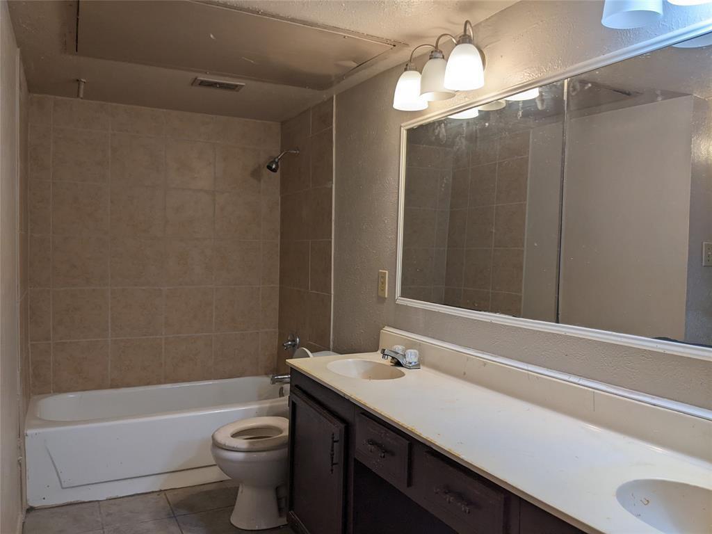 2433 Limestone Drive