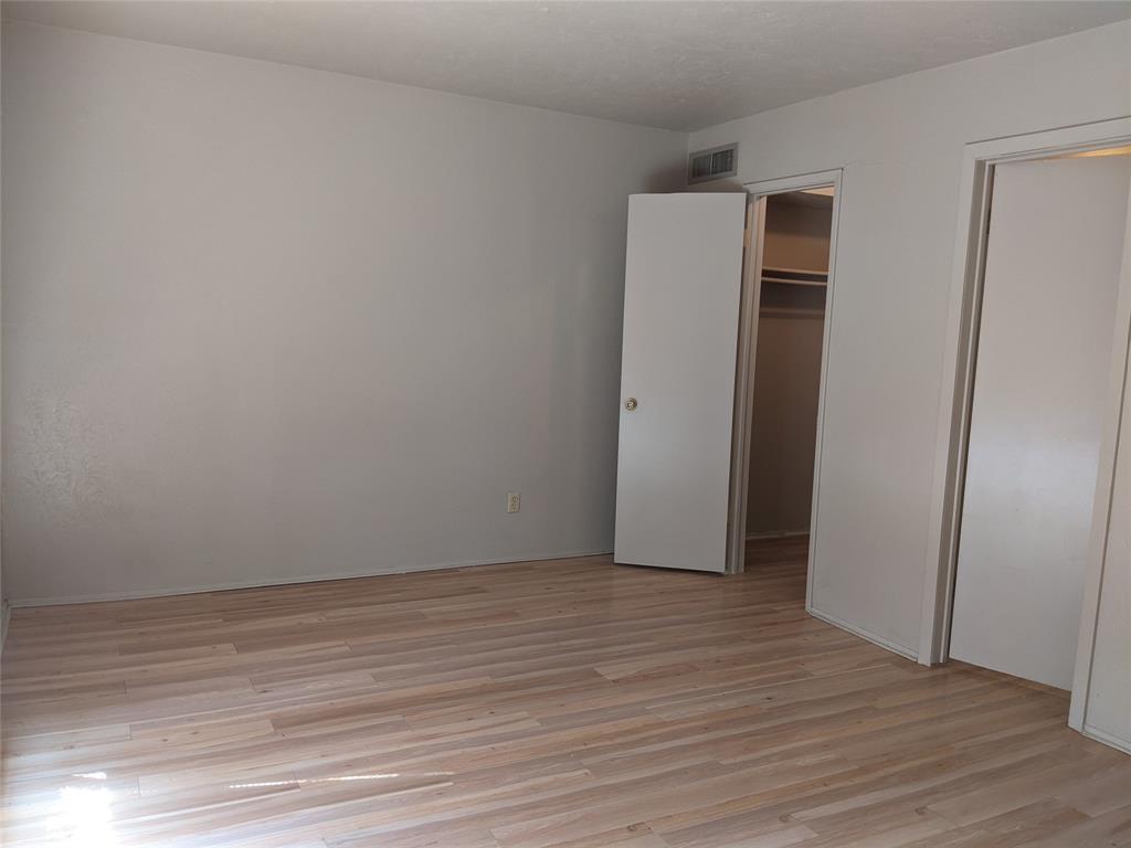 2433 Limestone Drive