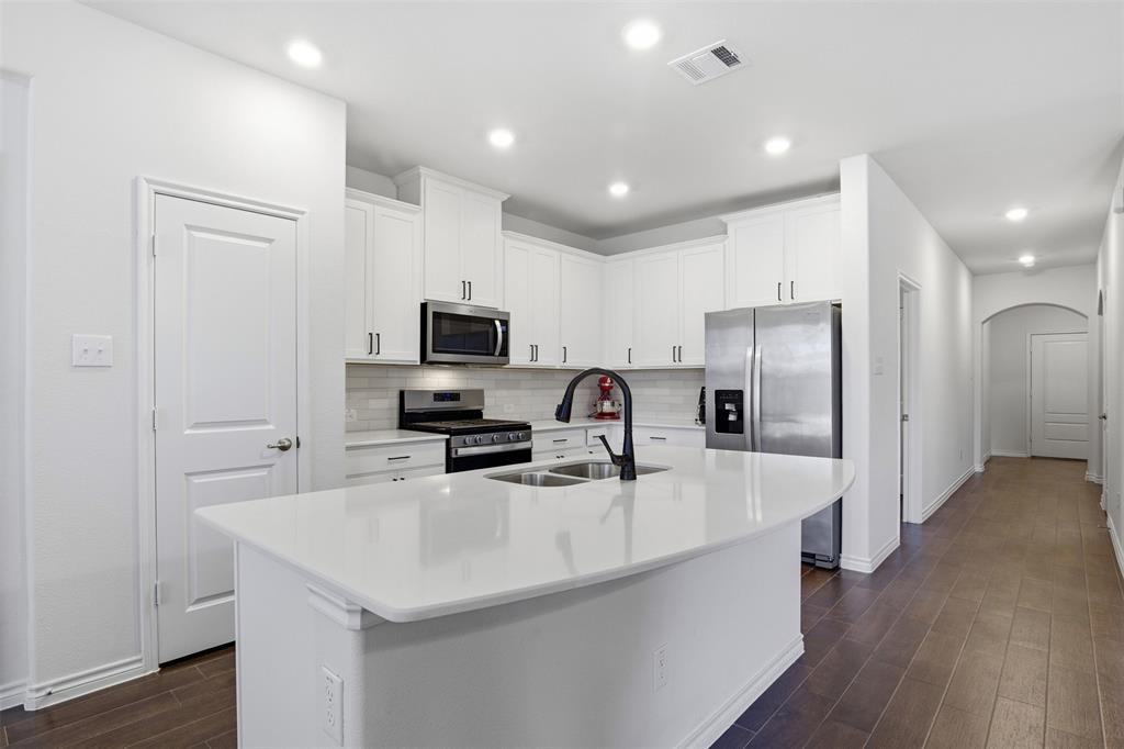 10313 Fountain Gate Street