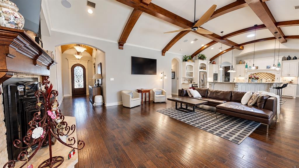 1729 Bent Tree Court
