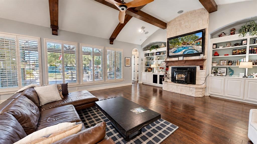1729 Bent Tree Court