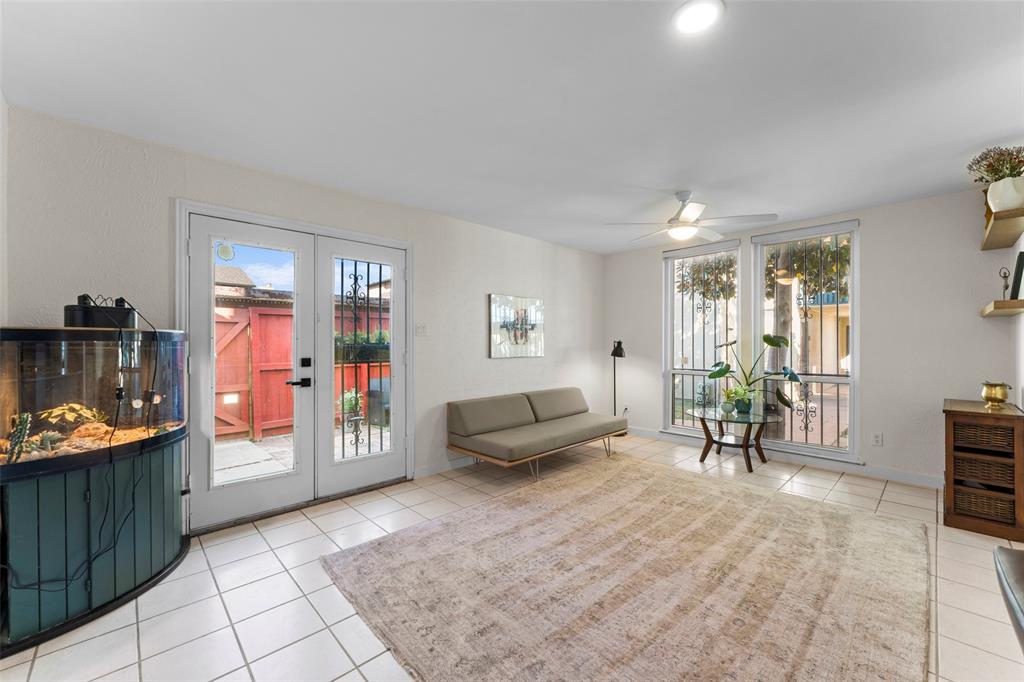 7125 Fair Oaks Avenue 12